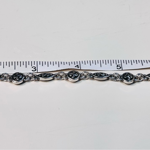 BRIGHTON DOUBLE OPEN-HEART CHARM SCROLL LINKED BRACELET - Picture 5 of 6